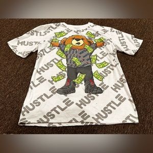 EUC Bailey Apparel Hustle Money Bear Dancing Unisex Size L Boys SS T shirt top